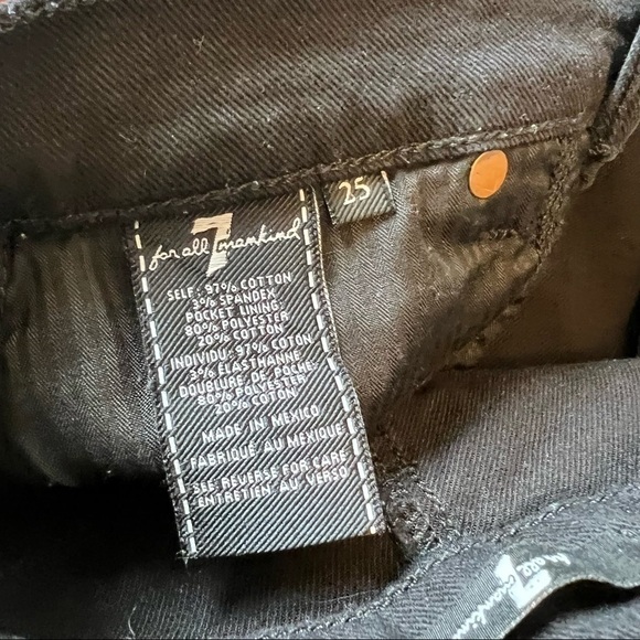 Denim Raw Edge Shorts - Picture 6 of 6